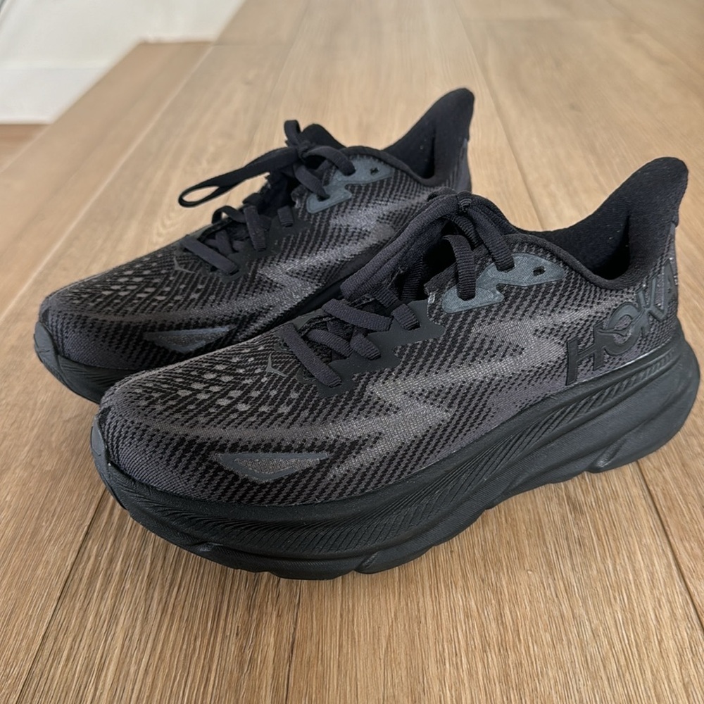 Hoka Clifton 9
